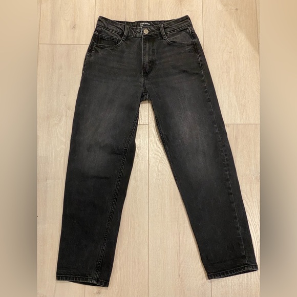 Frank & Oak Cyndi Straight Fit High Rise Jean in Washed Black - Picture 3 of 10